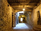 Rue Obscure, 14thC defensive passageway in Villefranche